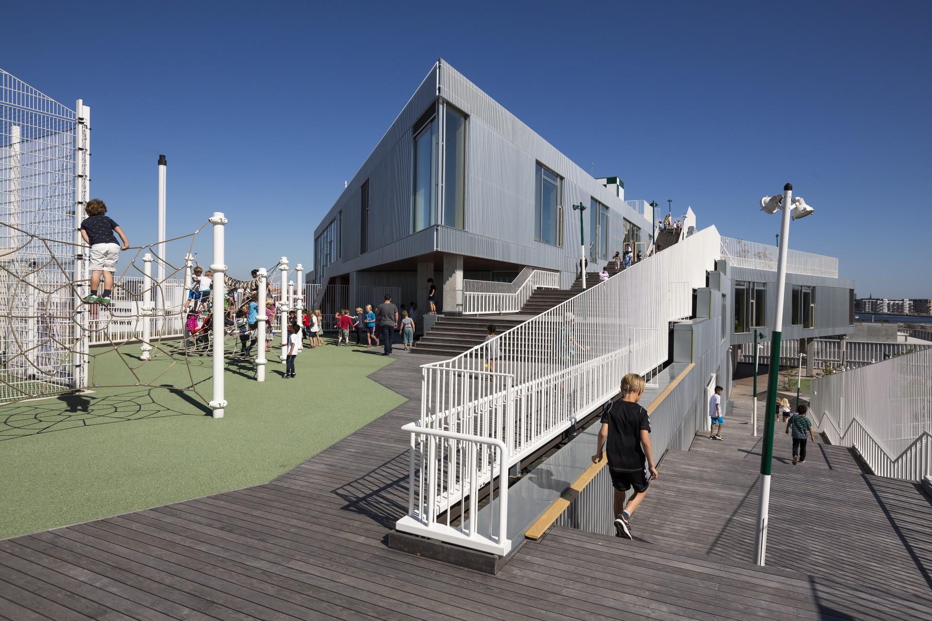 Skolen i Sydhavnen er tegnet af JJW Arkitekter. Foto: Torben Eskerod.