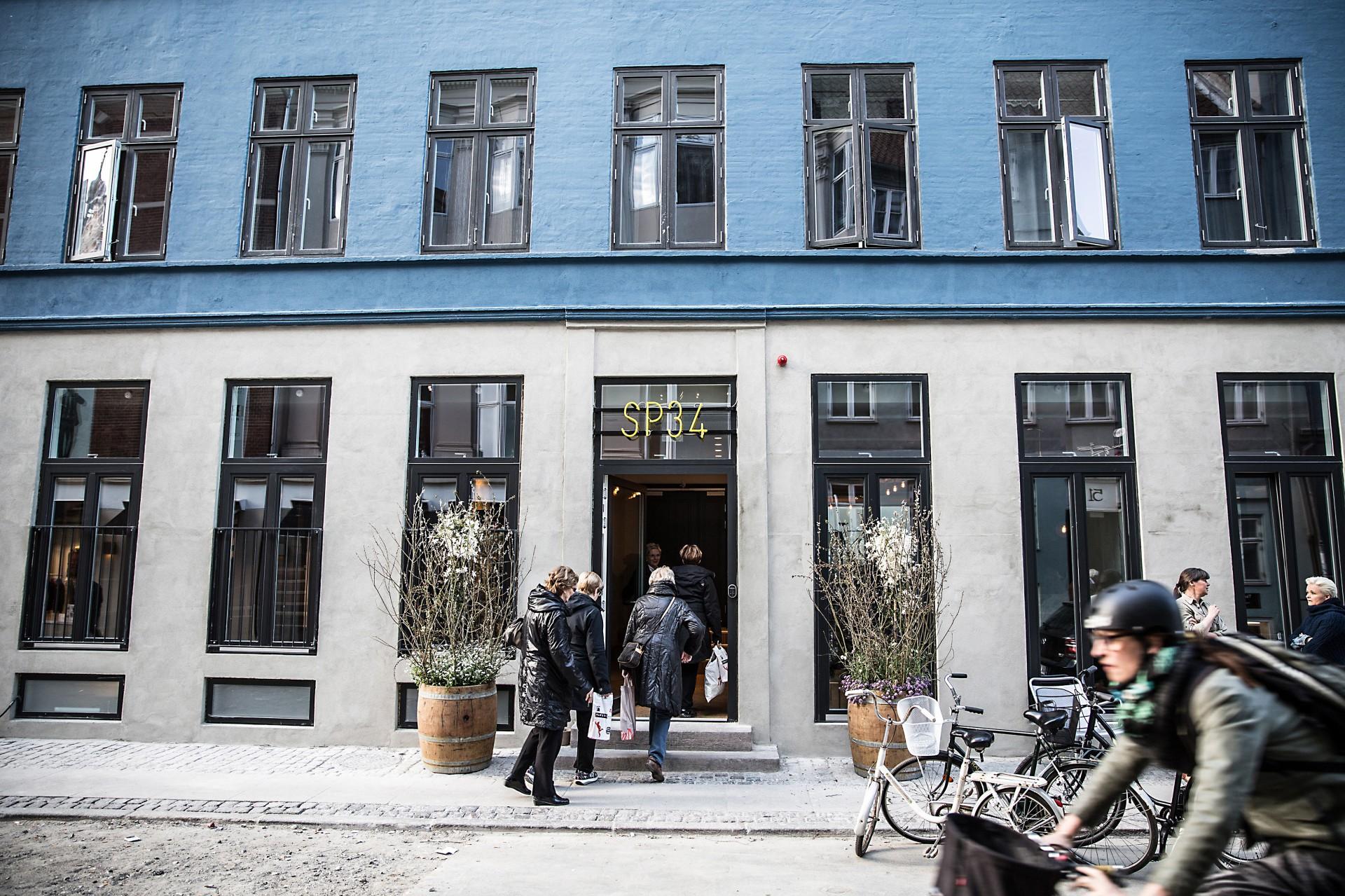 Hotel SP34 har genskabt stemningen fra de ydre historiske omgivelser i hjertet af København i sine egne gangarealer.