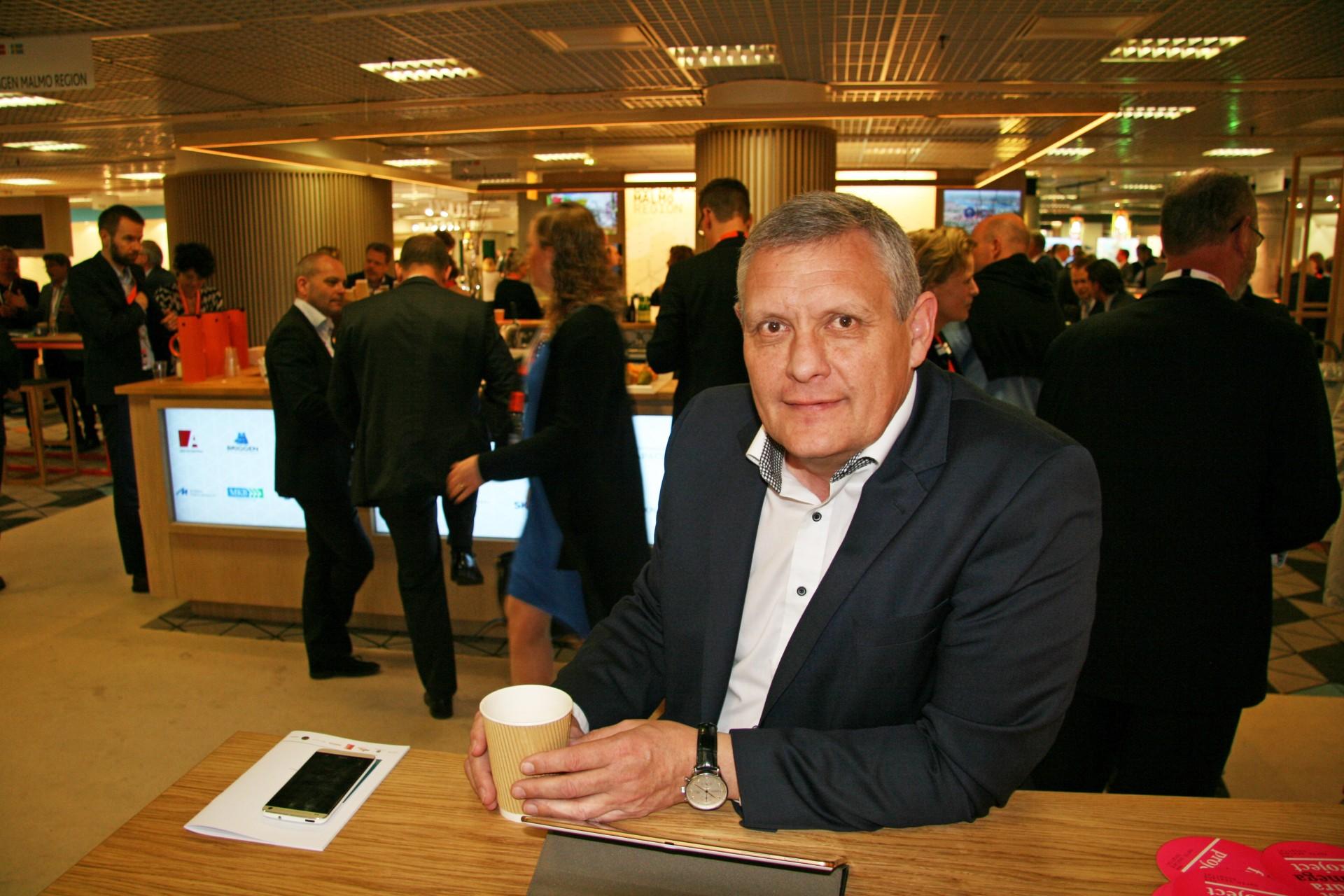 Landsformand Tony Christrup fra Byggesocietetet på den danske stand på MIPIM 2015. Foto. Torben Jastram.