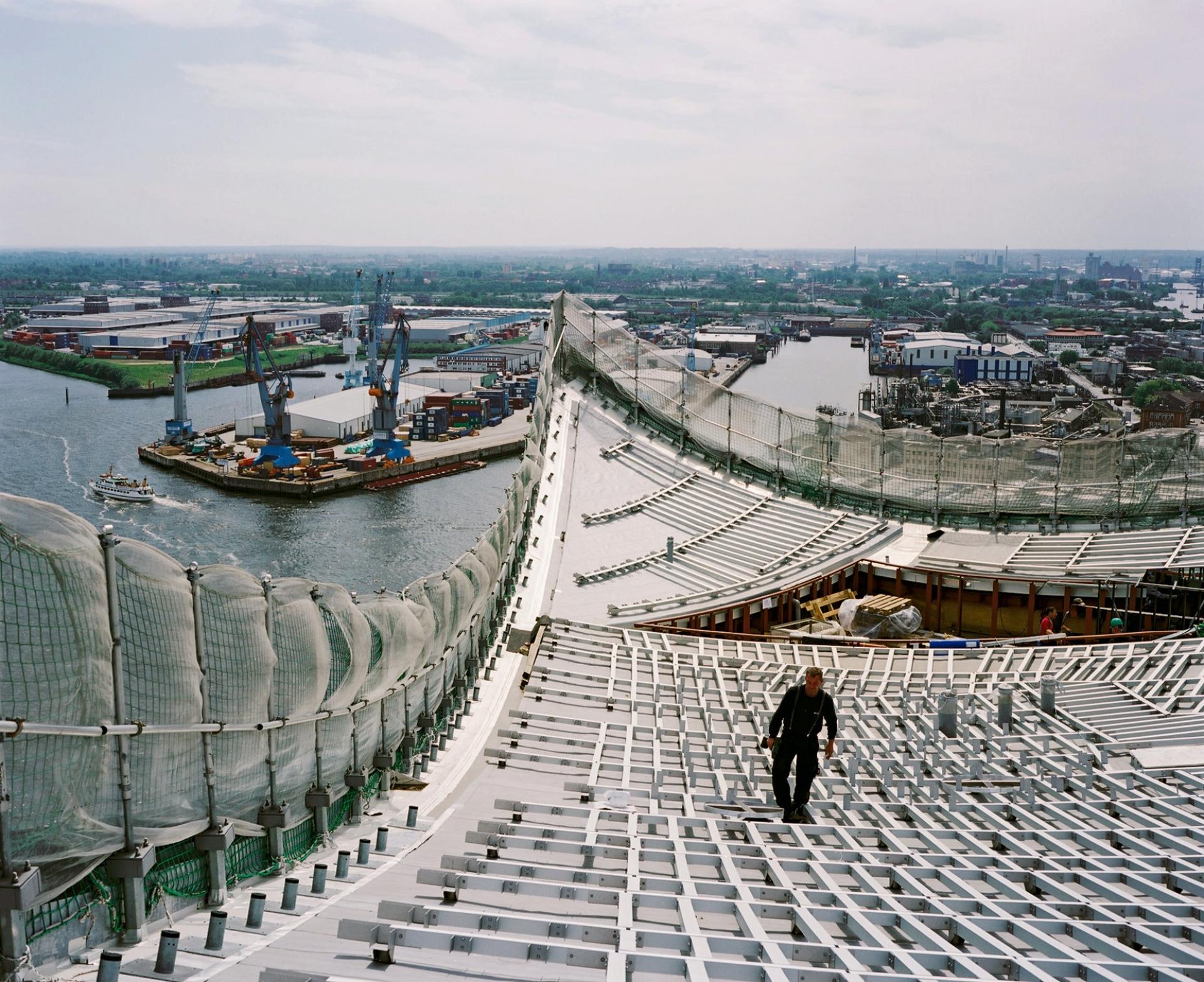 Det tyske koncerthus Elbphilharmonie i Hamborg har været længe undervejs, men nu er datoen for åbningen endelig fastlagt til den 11. januar. Pressefoto.