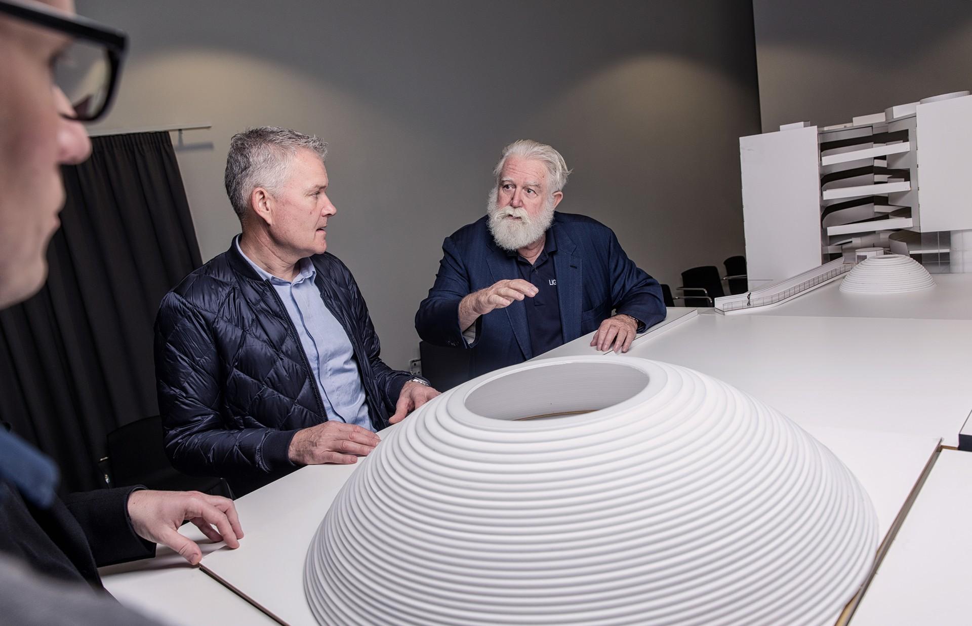 Det er den amerikanske installationskunstner James Turrell, der har designet udvidelsen af museet. Pressefoto.