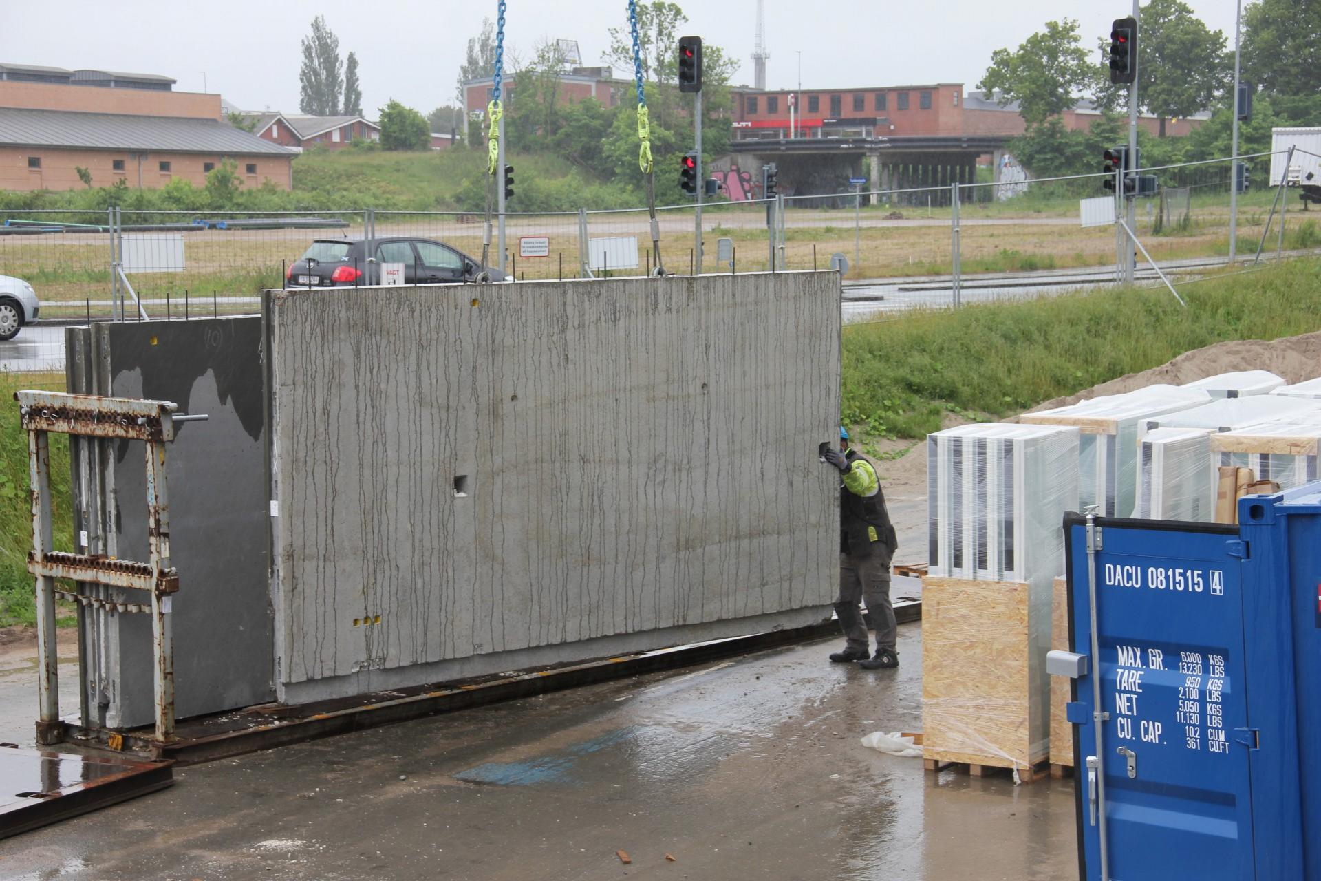 Elementmontagen er snart afsluttet på etape 1. Foto: Torben Jastram.