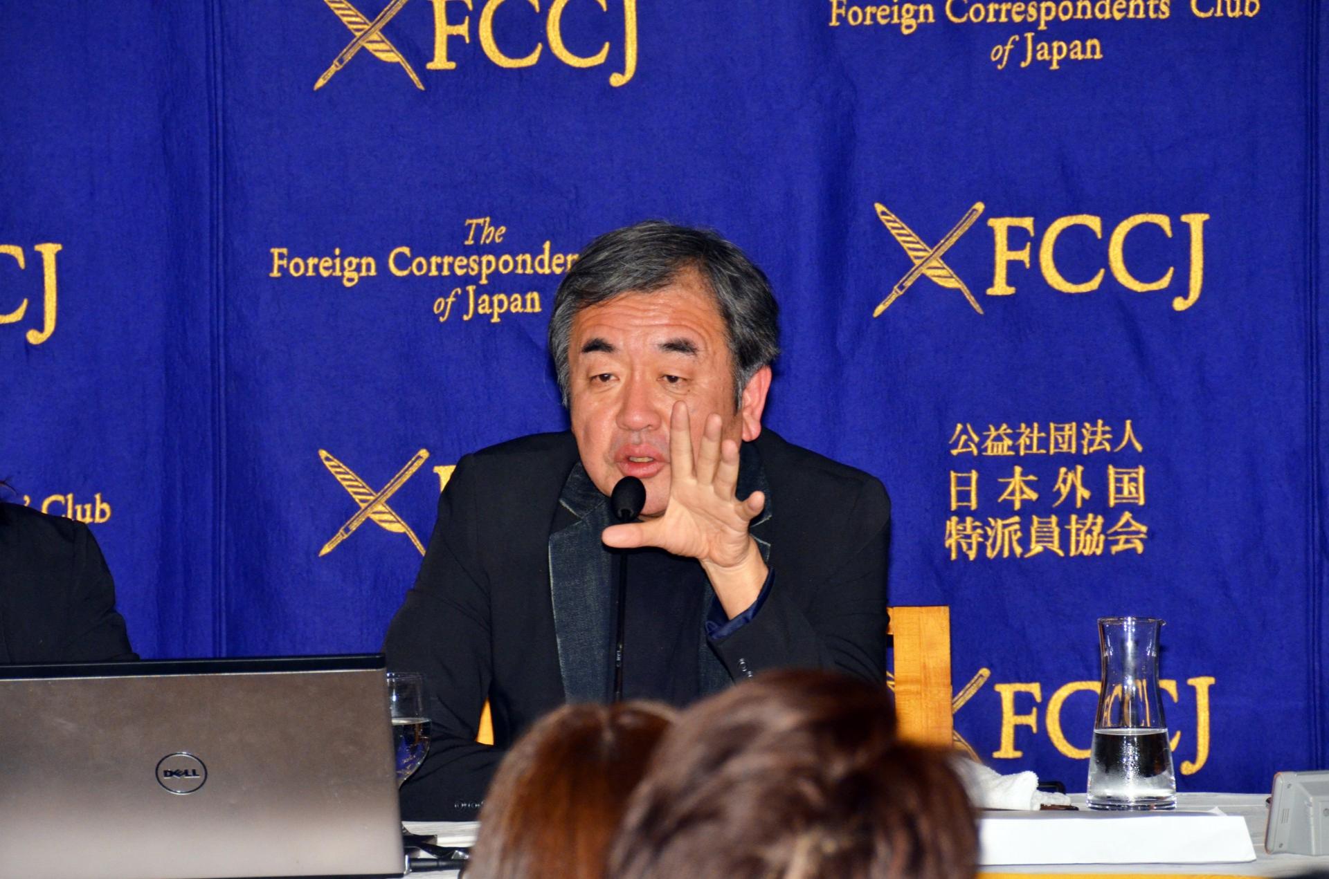 Den japanske arkitekt Kengo Kuma er manden bag prestigebyggeriet. Foto: FCCJ.