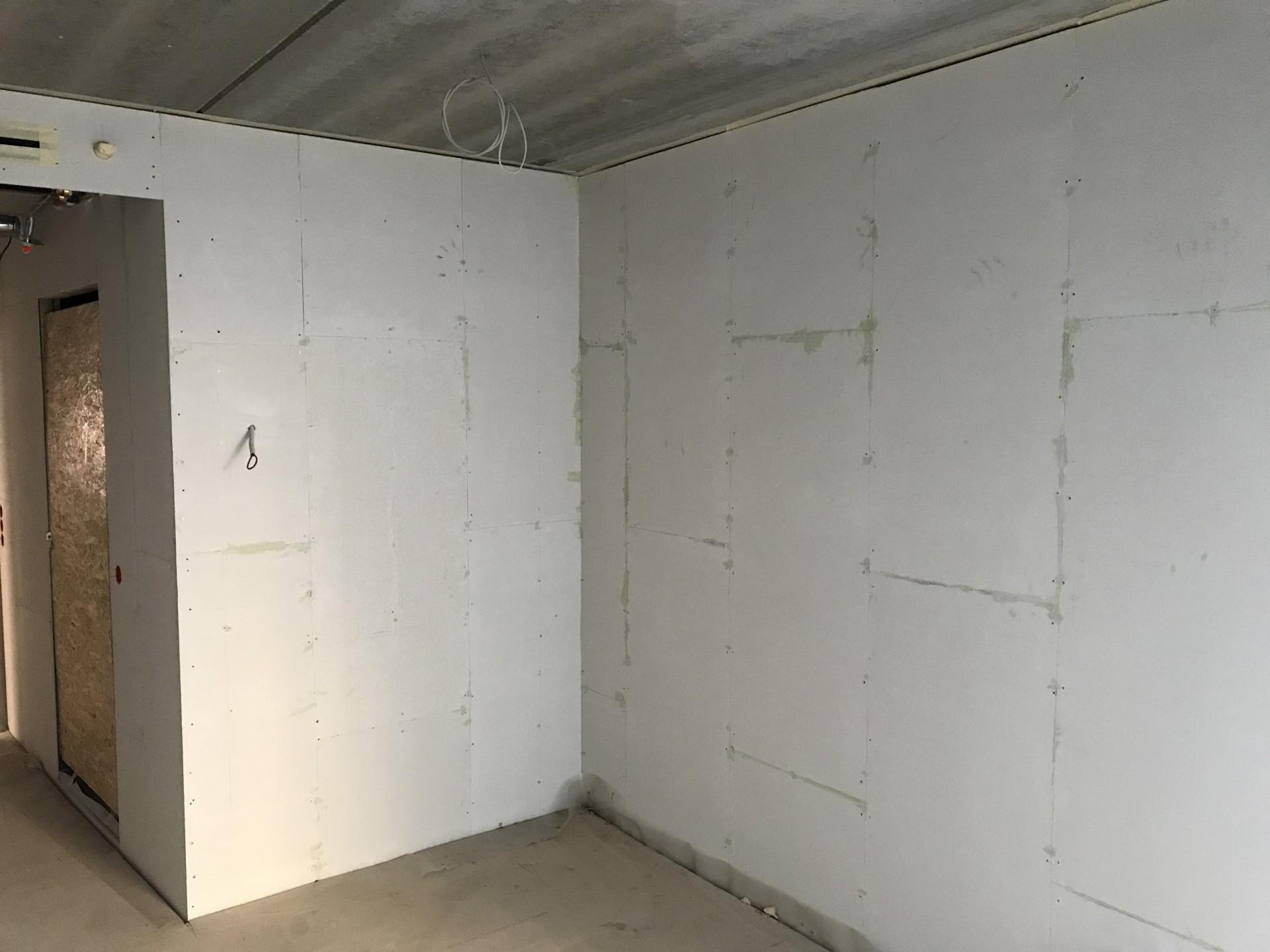Fibergipsvægge sættes i øjeblikket op på Hotel Firkanten på Vesterbro i København. Pressefoto.