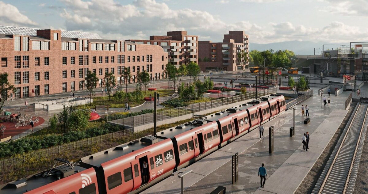 Visualisering af stationspladsen ved Københvan Syd. Der holder et rødt S-tog, cykler er parkeret på en rød bund og der ses en lille park med træer og buske samt to nedgange til metrostationen i beton.