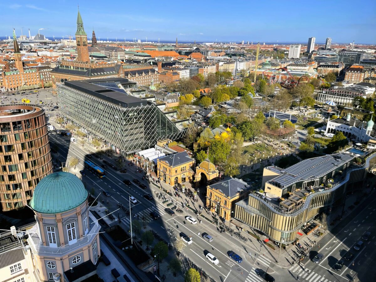 Luftfoto af København, nær rådhuspladsen.