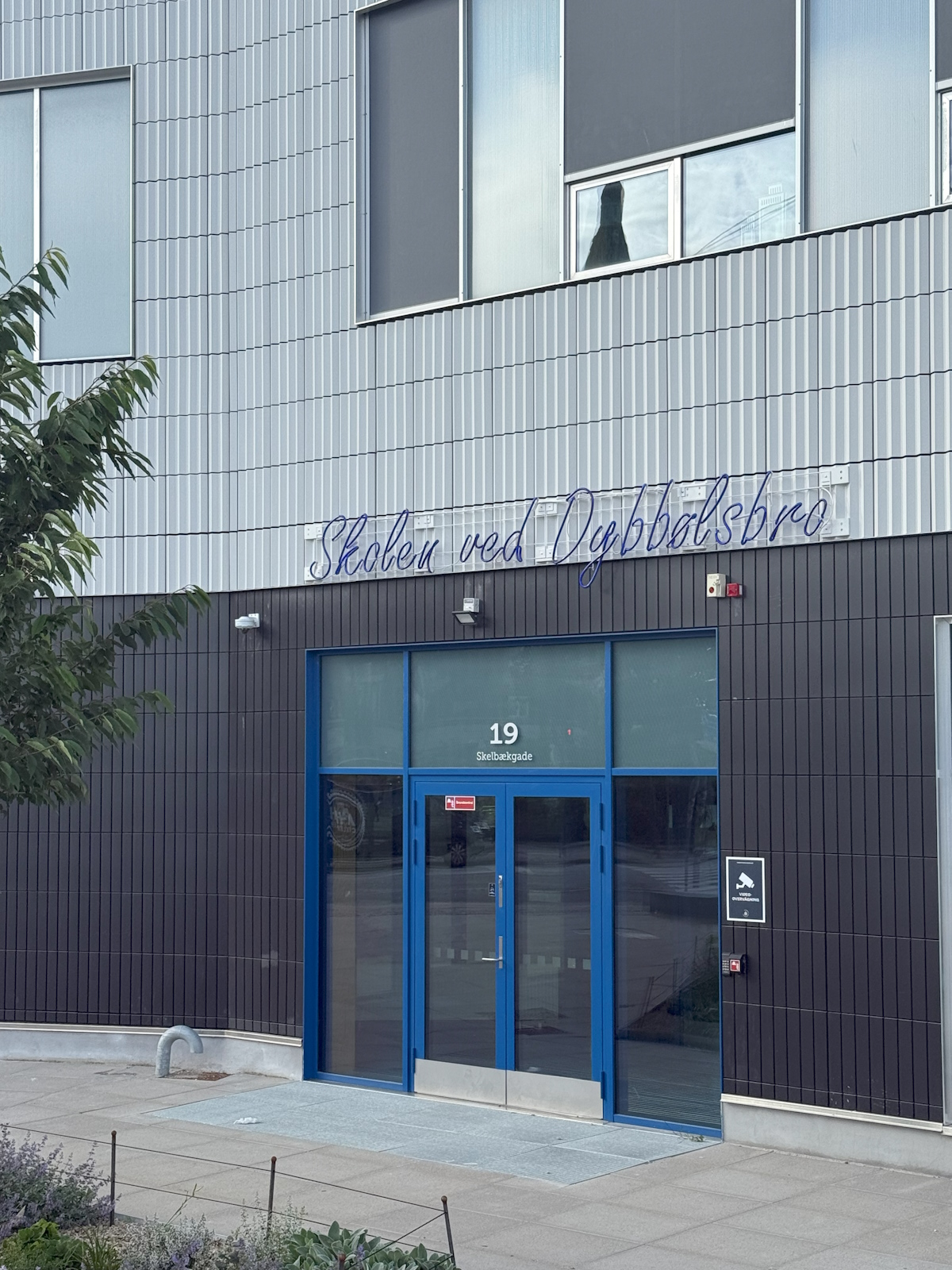 Indgang til Skolen ved Dybbølsbro