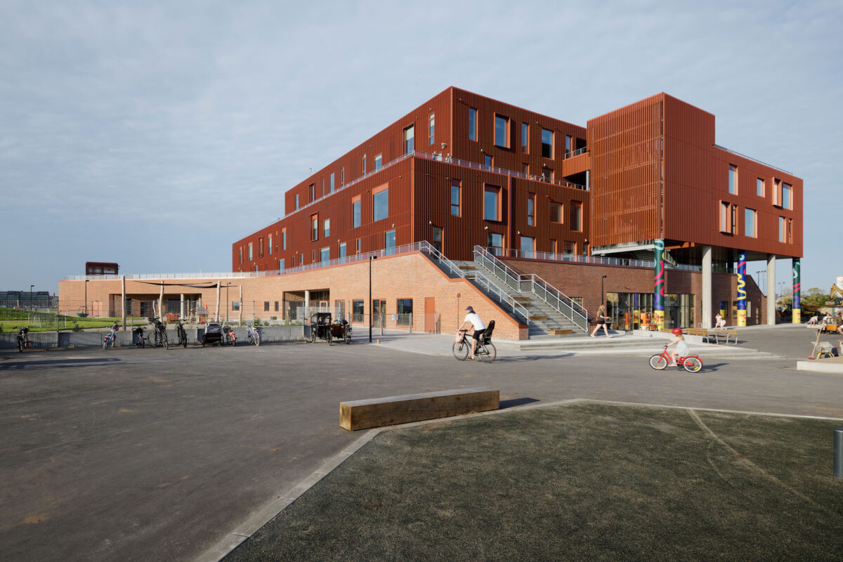 Bygning i Aalborg med facadesystemerne Napsu og Alufac Front.