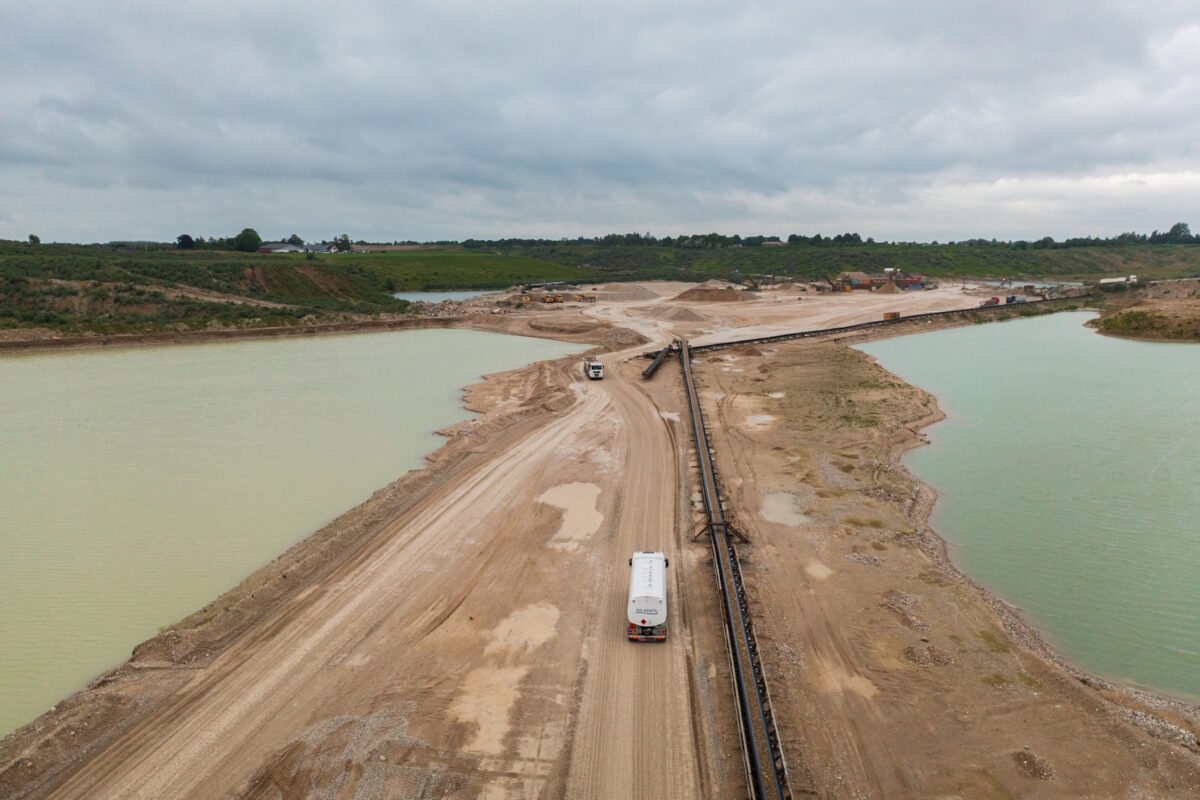Levering af brændstof til tanke på byggeplads