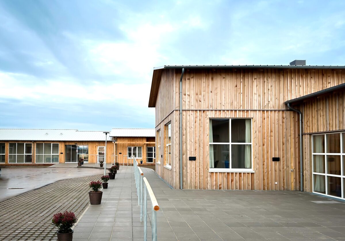 Træbyggeri set udefra.