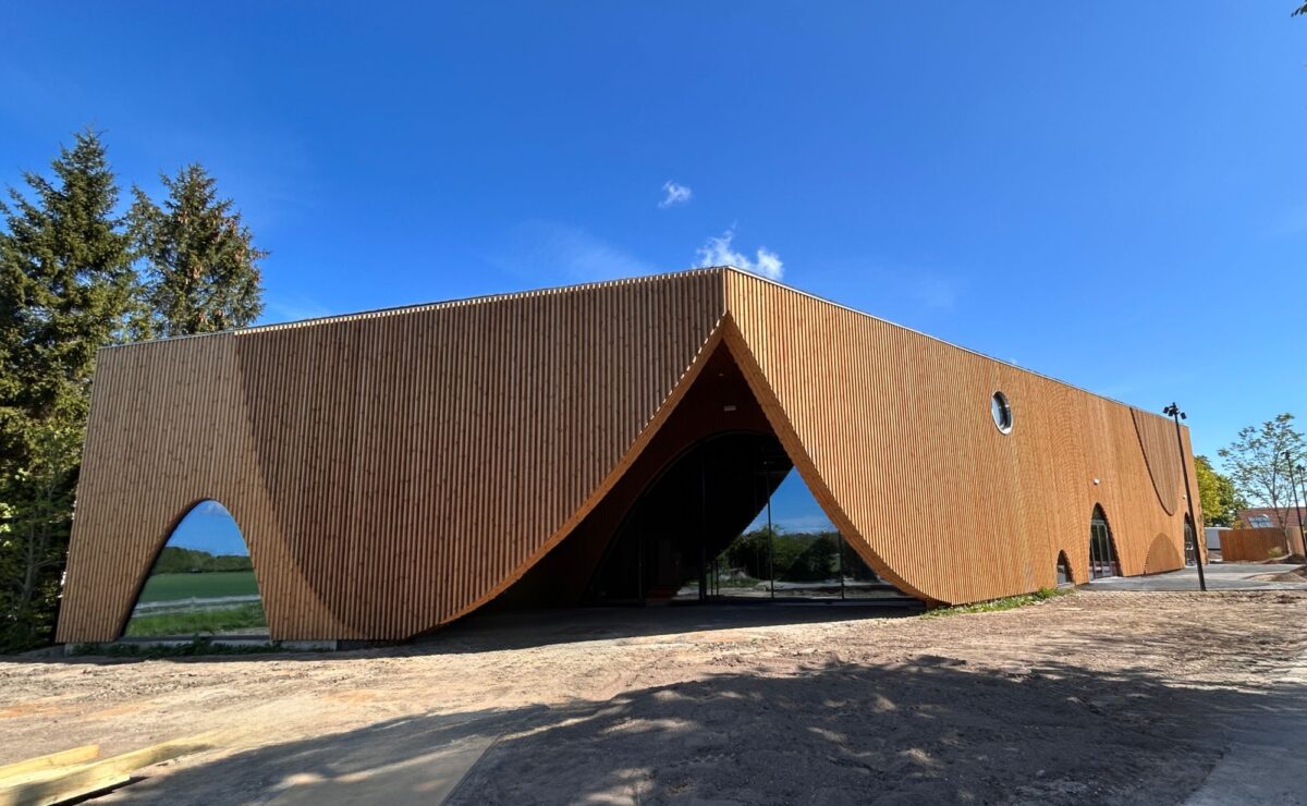 Ishøj Teater med facade fra Fazade