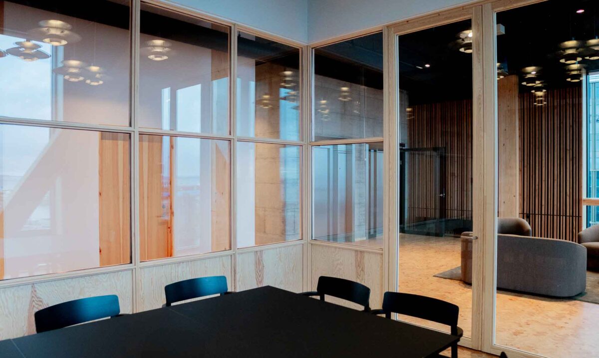 Tystø i standardfarven Clear Wax