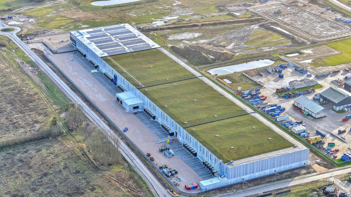 Sedumtag på DSV i Ringsted