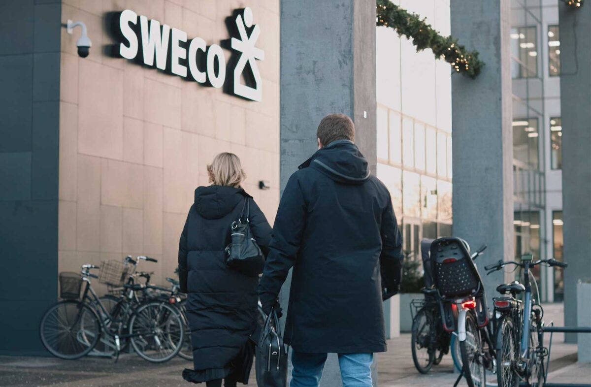Bygning med Sweco-logo på facaden